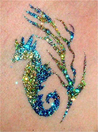 SeaHorseB.jpg (138715 bytes)