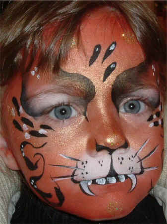 TigerBronzeStageRight.JPG (122448 bytes)