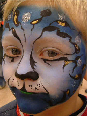 TigerBlueSiberianLeft.JPG (108335 bytes)
