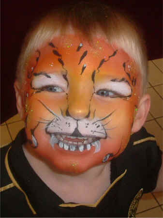 TigerMirrorFull.JPG (86928 bytes)