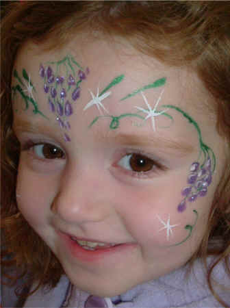 PrincessGrapesLeft.JPG (87209 bytes)