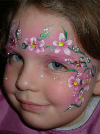 PrincessPinkFlowersLeft.JPG (99058 bytes)
